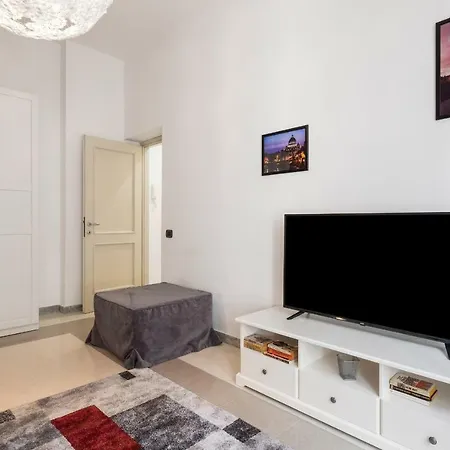 Apartment Exedra - Stylish Flat Up To 5 Guests - St. Termini *